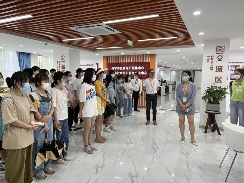 英国上市公司365
