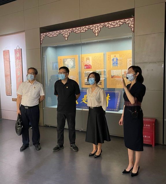 英国上市公司365