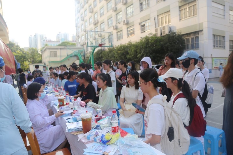 英国上市公司365