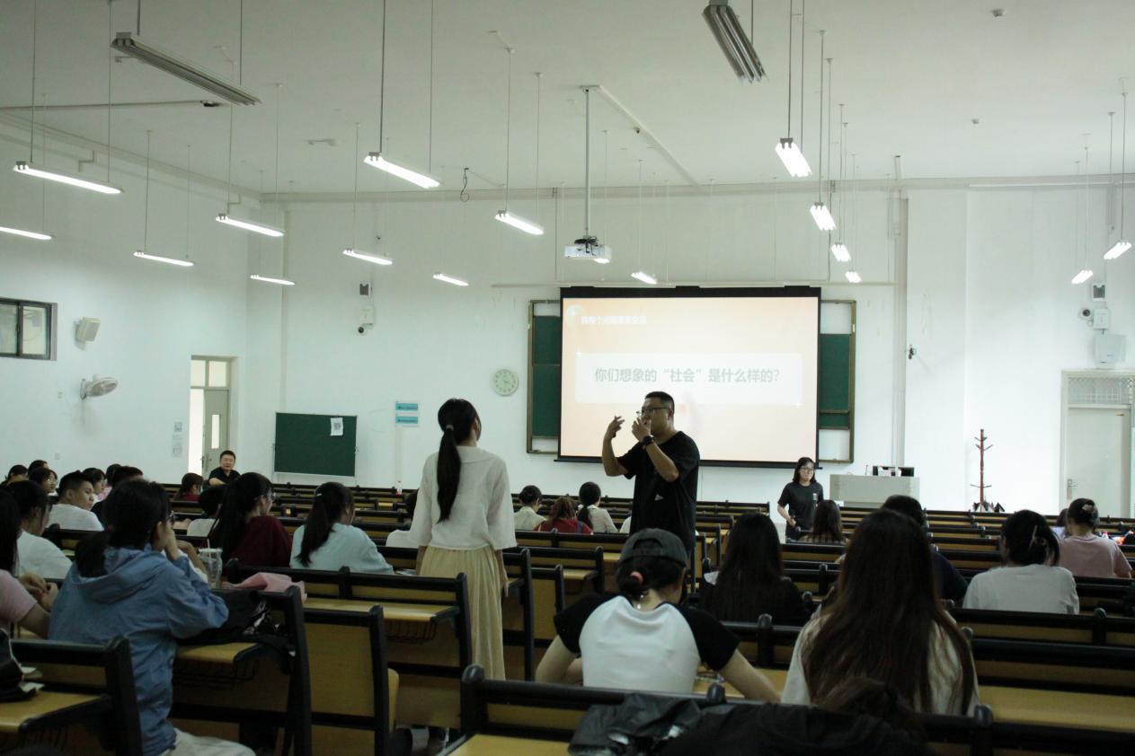 英国上市公司365