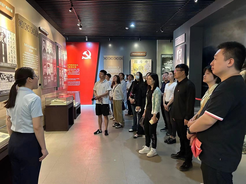 英国上市公司365