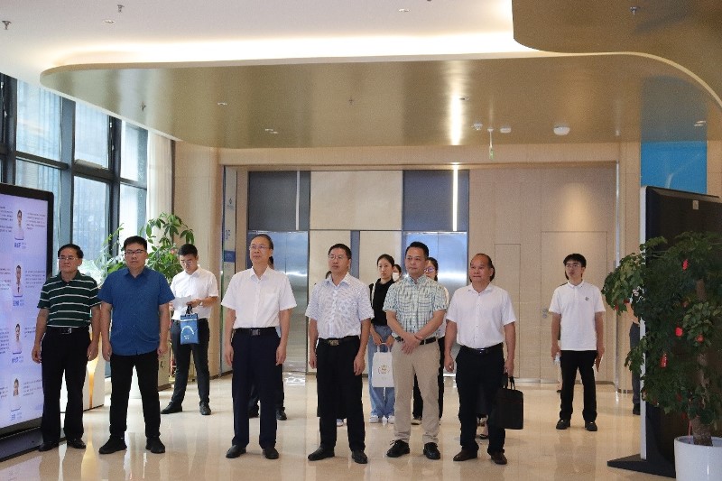 英国上市公司365